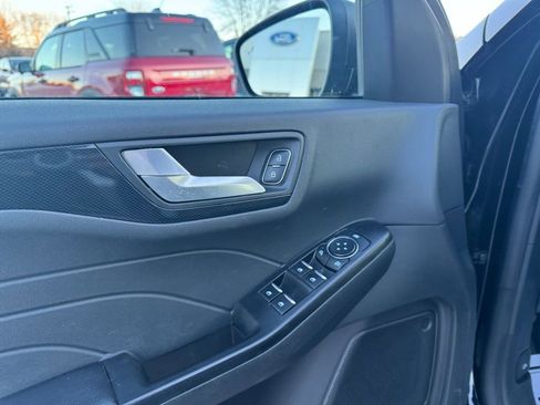 Certified 2025 Ford Escape ST-Line AWD/4WD image 15