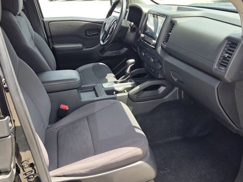 Used 2022 Nissan Frontier S RWD image 9