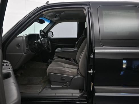 Used 2007 Chevrolet Silverado 1500 LT w/ Extended Cab Value Package RWD image 18