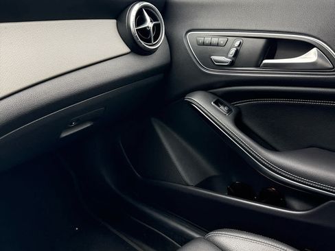Used 2018 Mercedes-Benz CLA 250 image 10