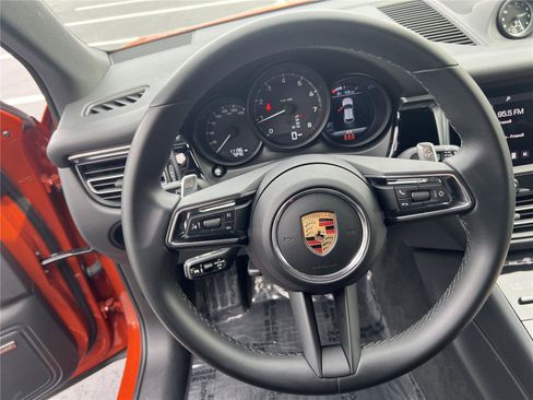 Used 2024 Porsche Macan Turbo AWD/4WD image 10