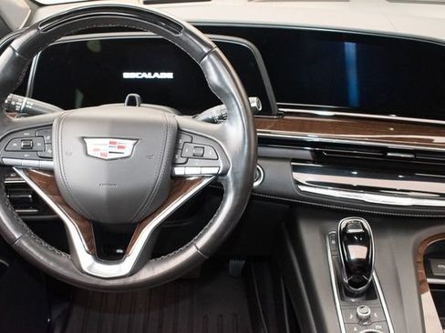 Used 2021 Cadillac Escalade Sport Platinum AWD/4WD image 18