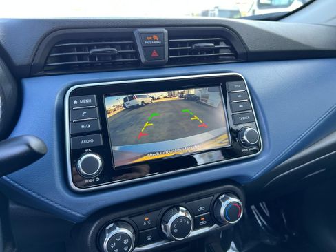 Used 2025 Nissan Versa SV FWD image 27