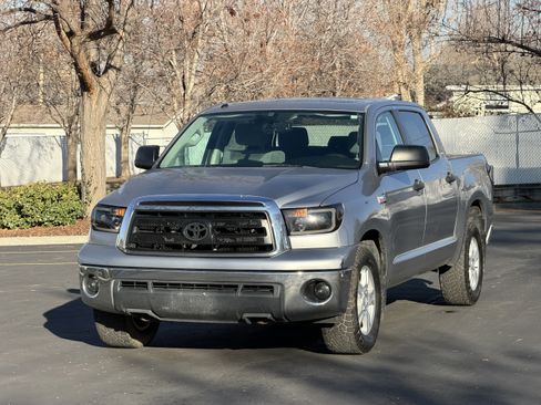 Used 2010 Toyota Tundra 4x4 CrewMax image 9