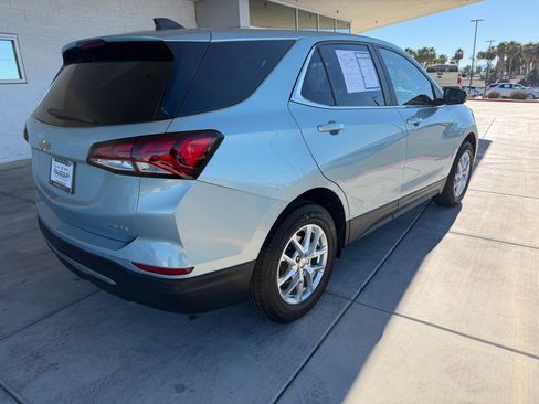 Used 2022 Chevrolet Equinox LT image 3