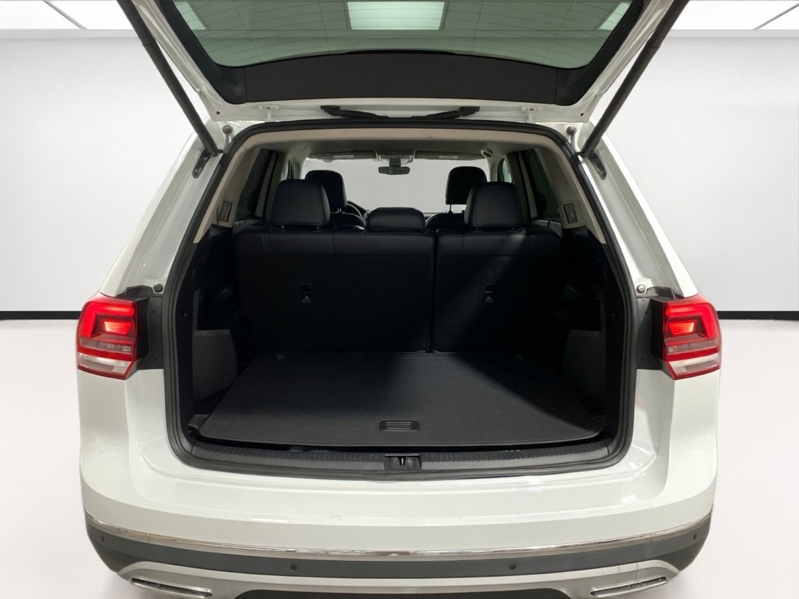 Used 2018 Volkswagen Atlas SEL FWD image 19