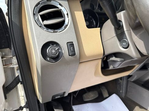 Used 2016 Ford F250 Lariat w/ Lariat Ultimate Package AWD/4WD image 26