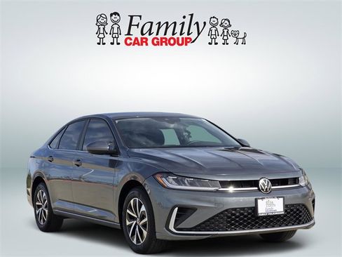 Used 2025 Volkswagen Jetta S image 2