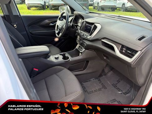 Used 2024 GMC Terrain SLE w/ Driver Convenience Package FWD image 34