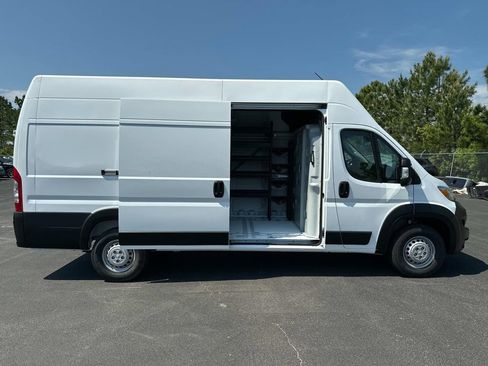 New 2024 RAM ProMaster 3500 w/ Convenience Group image 15