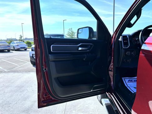 Used 2022 RAM 1500 Big Horn AWD/4WD image 9