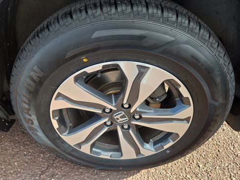 Used 2019 Honda CR-V LX image 11