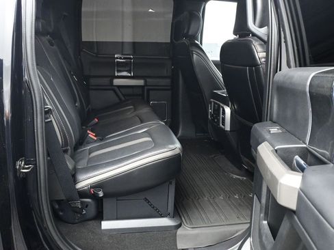 Used 2021 Ford F450 Platinum image 11