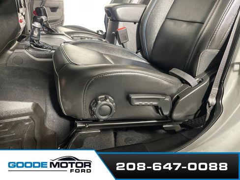 Used 2023 Jeep Wrangler Unlimited Rubicon 4xe AWD/4WD image 11
