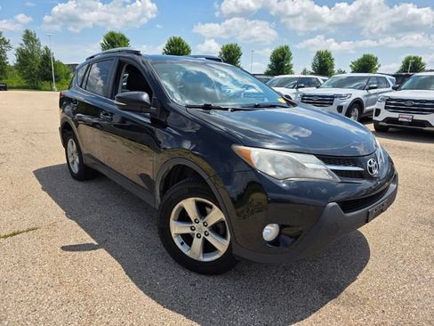 Used 2013 Toyota RAV4 XLE FWD image 2