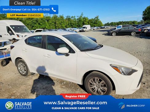 Used 2019 Toyota Yaris L FWD image 5