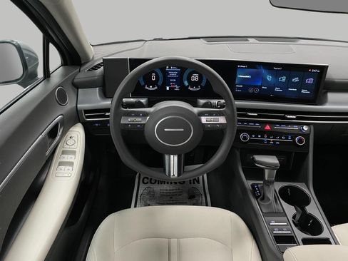 Certified 2025 Hyundai Sonata SE FWD image 12