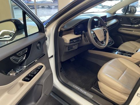 Used 2021 Lincoln Corsair Reserve w/ Sport Package image 10