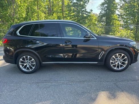 Used 2020 BMW X5 xDrive40i w/ Premium Package image 11