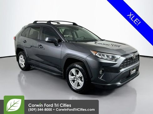 Used 2021 Toyota RAV4 XLE w/ Convenience Package AWD/4WD image 1