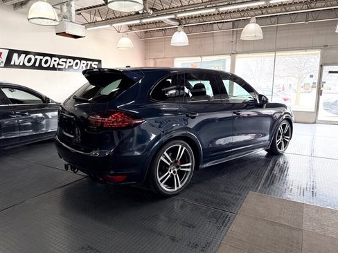 Used 2014 Porsche Cayenne GTS image 8