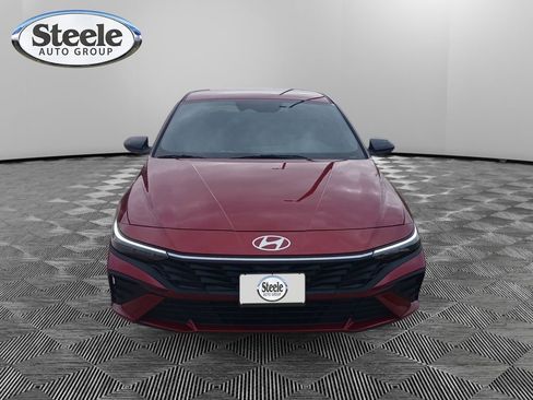 Used 2025 Hyundai Elantra Sport image 8