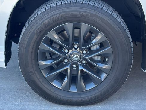 Used 2022 Lexus GX 460 Premium image 33