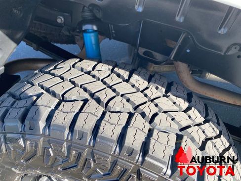 Used 2020 Toyota Tundra SR5 w/ TRD Off-Road Package AWD/4WD image 4
