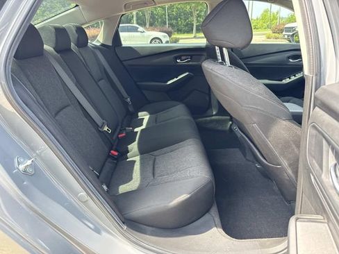 Used 2025 Honda Accord SE image 11