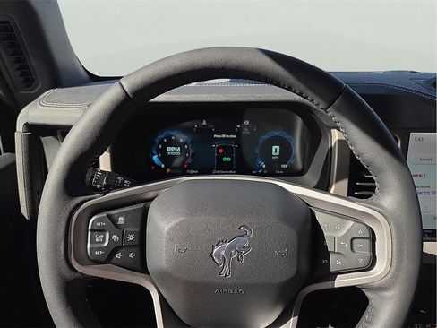 New 2025 Ford Bronco Outer Banks image 19