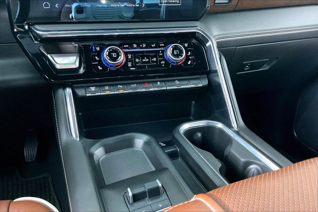 Certified 2025 GMC Sierra 2500 Denali Ultimate AWD/4WD image 9