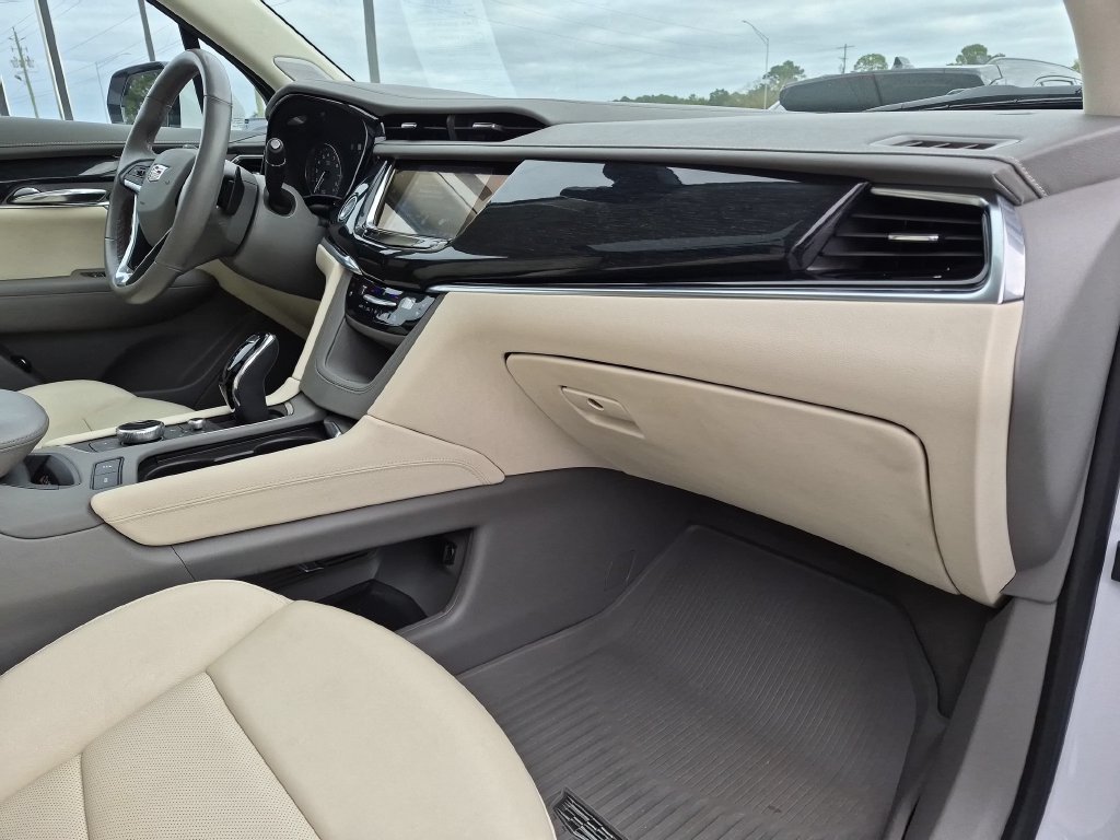 Certified 2024 Cadillac XT6 Premium Luxury w/ Technology Package AWD/4WD image 35