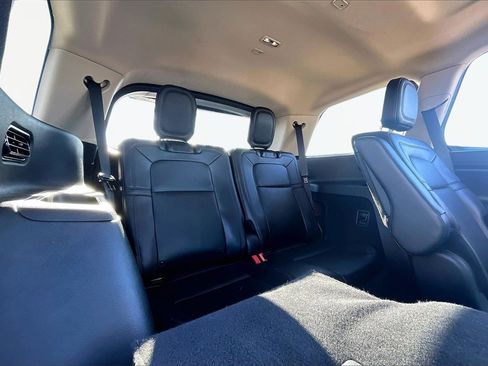 Used 2023 Lincoln Aviator Reserve image 26