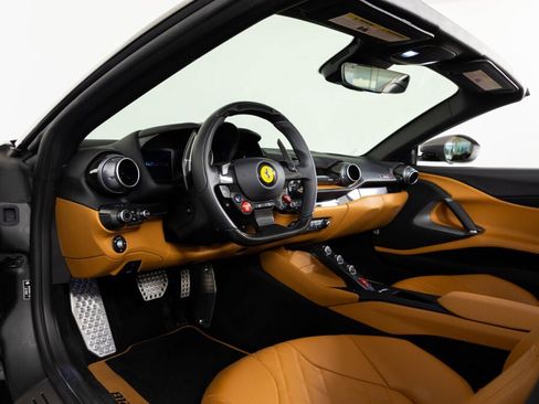 Used 2023 Ferrari 812 GTS RWD image 4