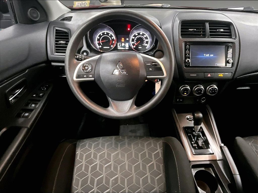 Used 2024 Mitsubishi Outlander Sport ES AWD/4WD image 17