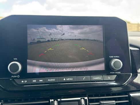 Certified 2023 Nissan Pathfinder SV w/ Lighting Package (N92) FWD image 41