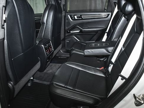 Used 2022 Porsche Cayenne GTS image 61