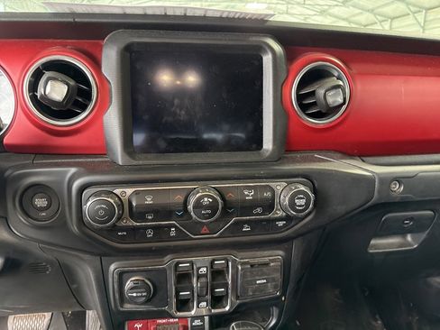 Used 2022 Jeep Gladiator Rubicon image 7