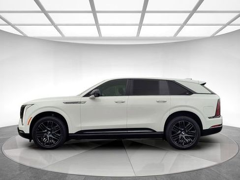 New 2025 Cadillac Escalade IQ Sport 2 w/ LPO, ONYX Package image 8