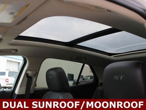 Used 2023 Buick Envision Essence w/ Sport Touring Package image 8