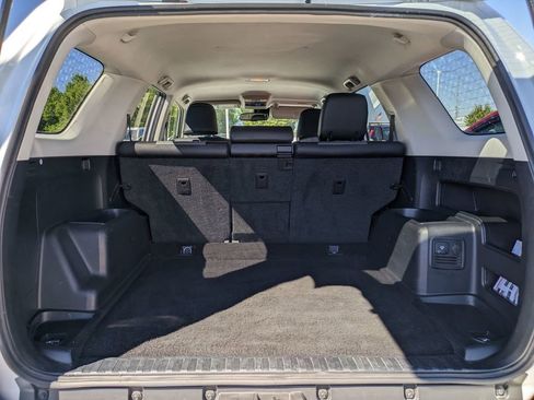 Used 2024 Toyota 4Runner SR5 Premium image 29