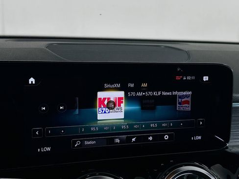 Used 2023 Mercedes-Benz GLB 250 image 19