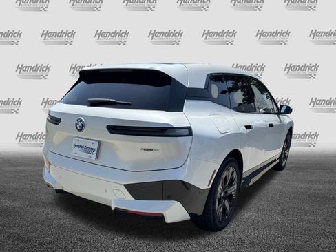 Used 2024 BMW iX xDrive50 w/ Premium Package AWD/4WD image 10