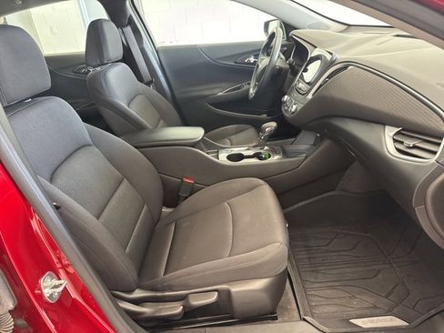 Certified 2024 Chevrolet Malibu RS w/ LPO, Floor Liner Package image 11