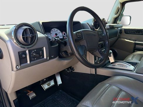 Used 2003 HUMMER H2 w/ Preferred Equipment Group image 8