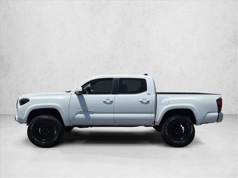 Used 2023 Toyota Tacoma SR5 RWD image 5