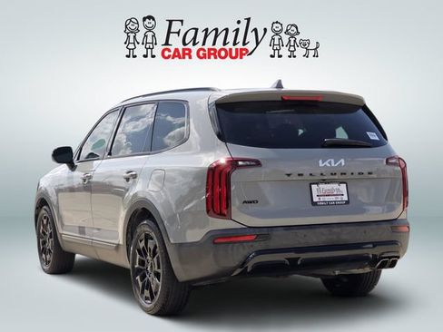 Used 2022 Kia Telluride SX w/ SX Prestige Package AWD/4WD image 3