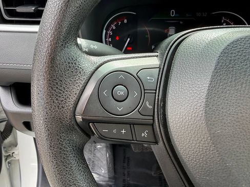 Used 2025 Toyota RAV4 XLE AWD/4WD image 28