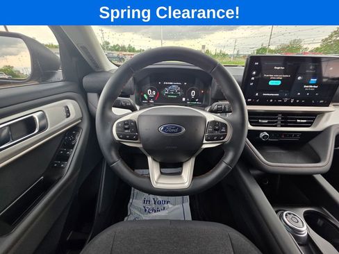 Used 2026 Ford Explorer Active AWD/4WD image 24
