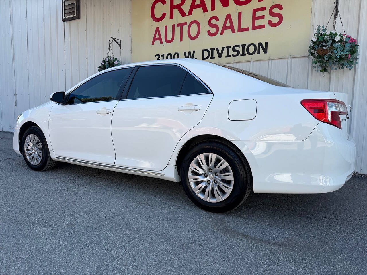 Used 2014 Toyota Camry LE FWD image 9